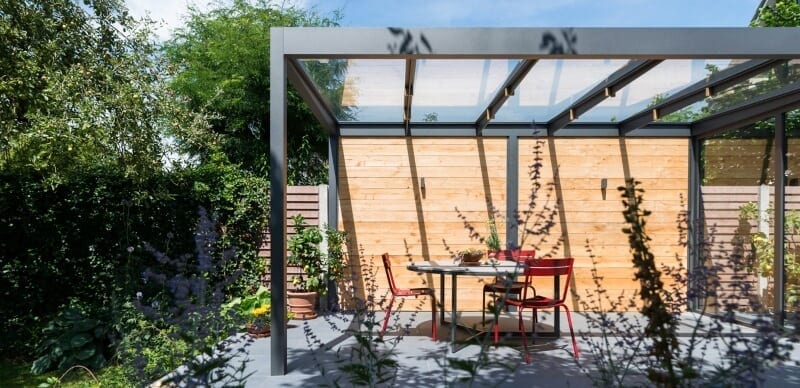 Glazen aluminium overkapping